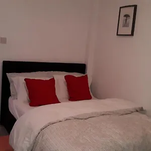 Cosy Apartment London