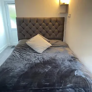 Private En-suite Garden Exeter